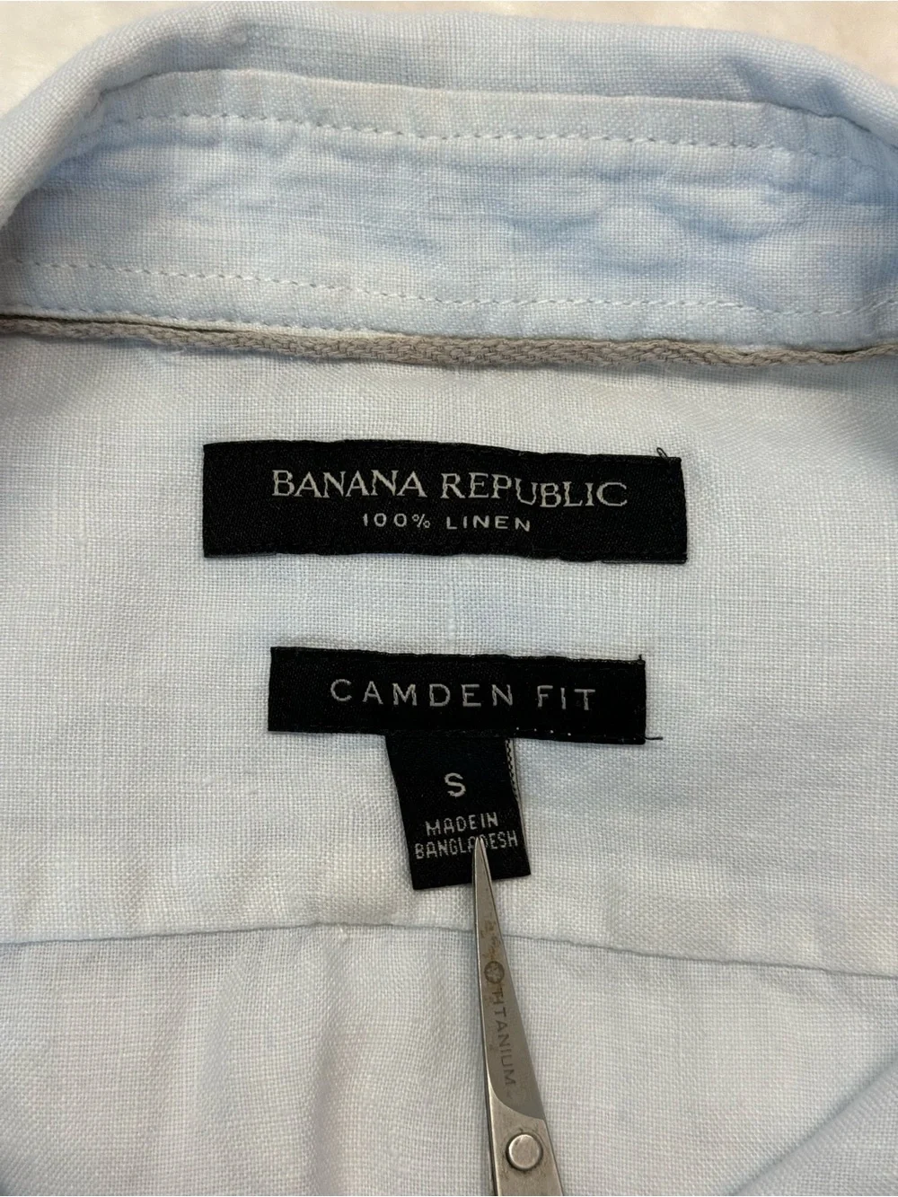 Banana Republic 100% Linen Camden Fit Pale Blue Men's Shirt in Size Small